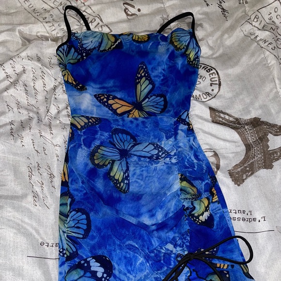 Sky’s Butterfly Dress - Picture 2 of 3